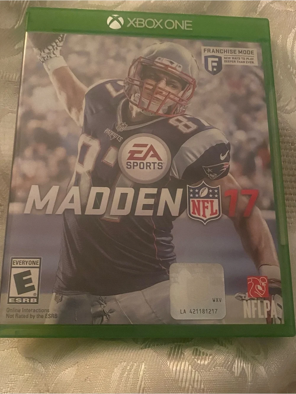 Set Lot Of 2 XBox Games Madden NFL 18 Sealed & 19 Used Football